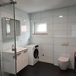 Galant With Pool & Sauna Maru Ini Villa