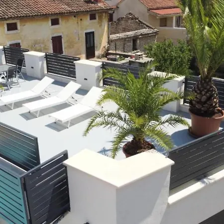 Villa Galant With Pool & Sauna Maru Ini *