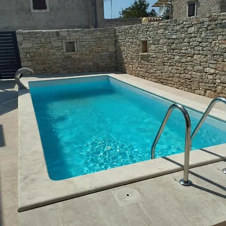 Villa Galant With Pool & Sauna Maru Ini Maruzini