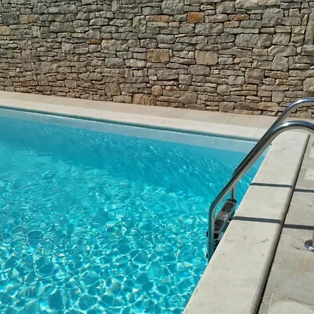 Galant With Pool & Sauna Maru Ini Vila Kanfanar